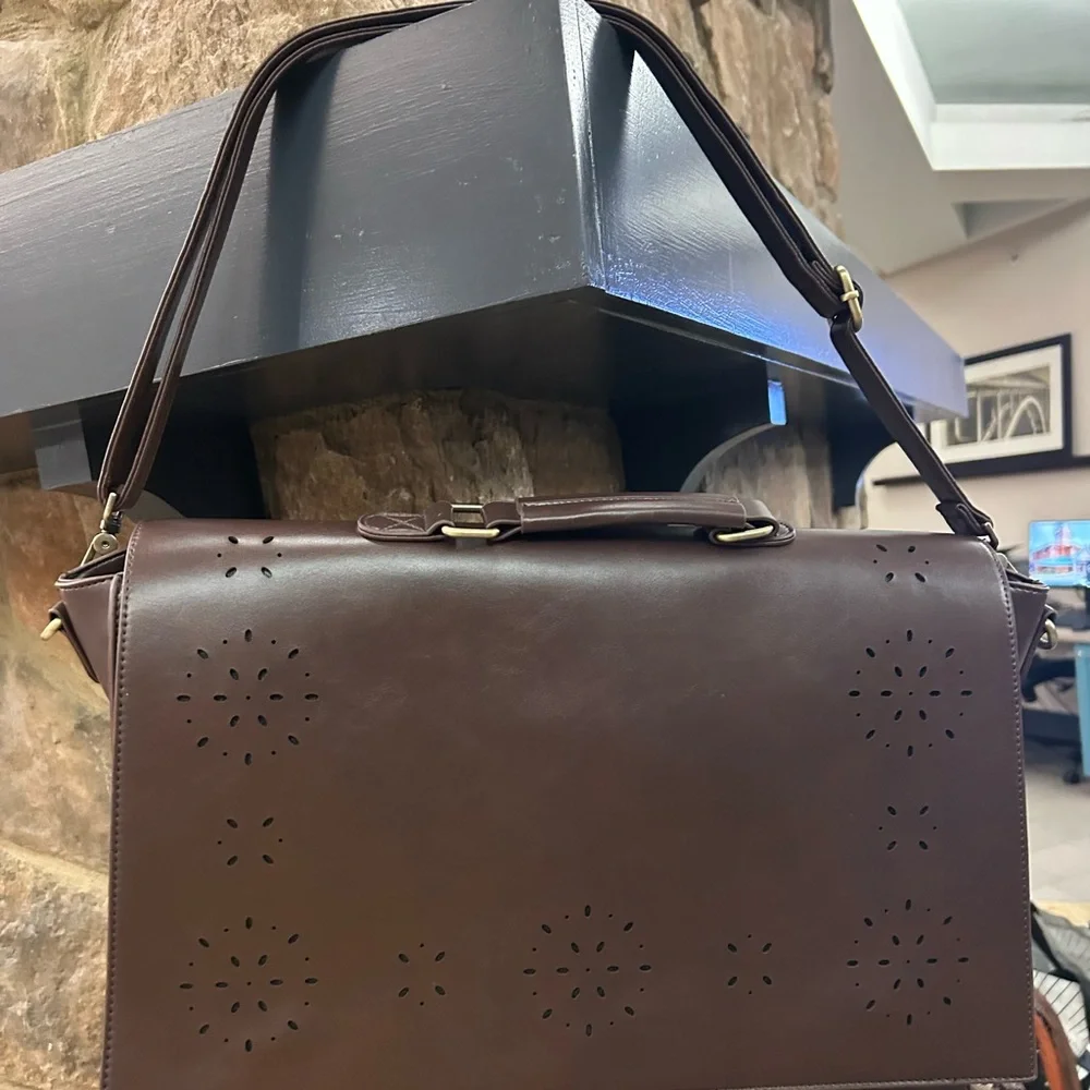 Walasa Brown Leather Briefcase with Structured Design and Top Handle